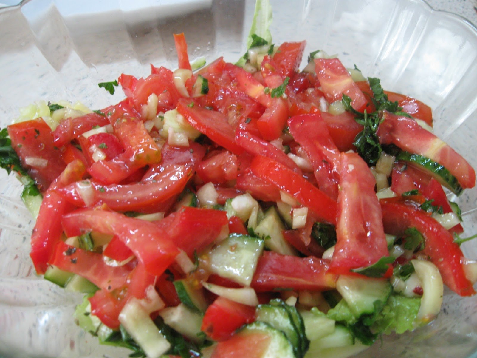 Рецепт вкусного салата огурцы помидоры