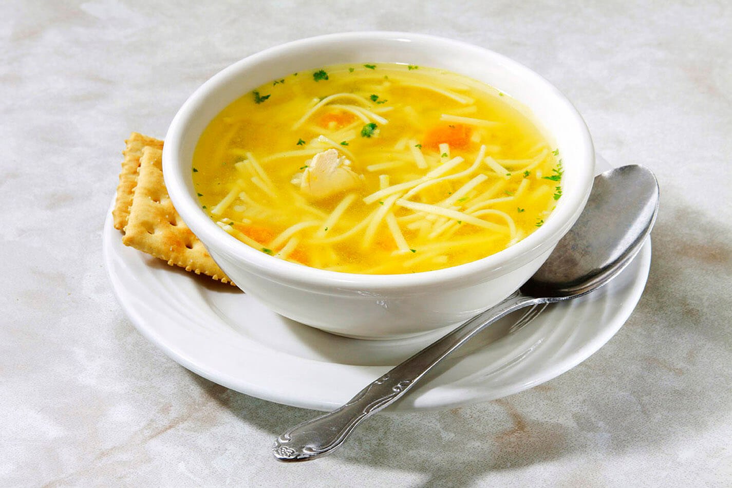 Простой суп с лапшой