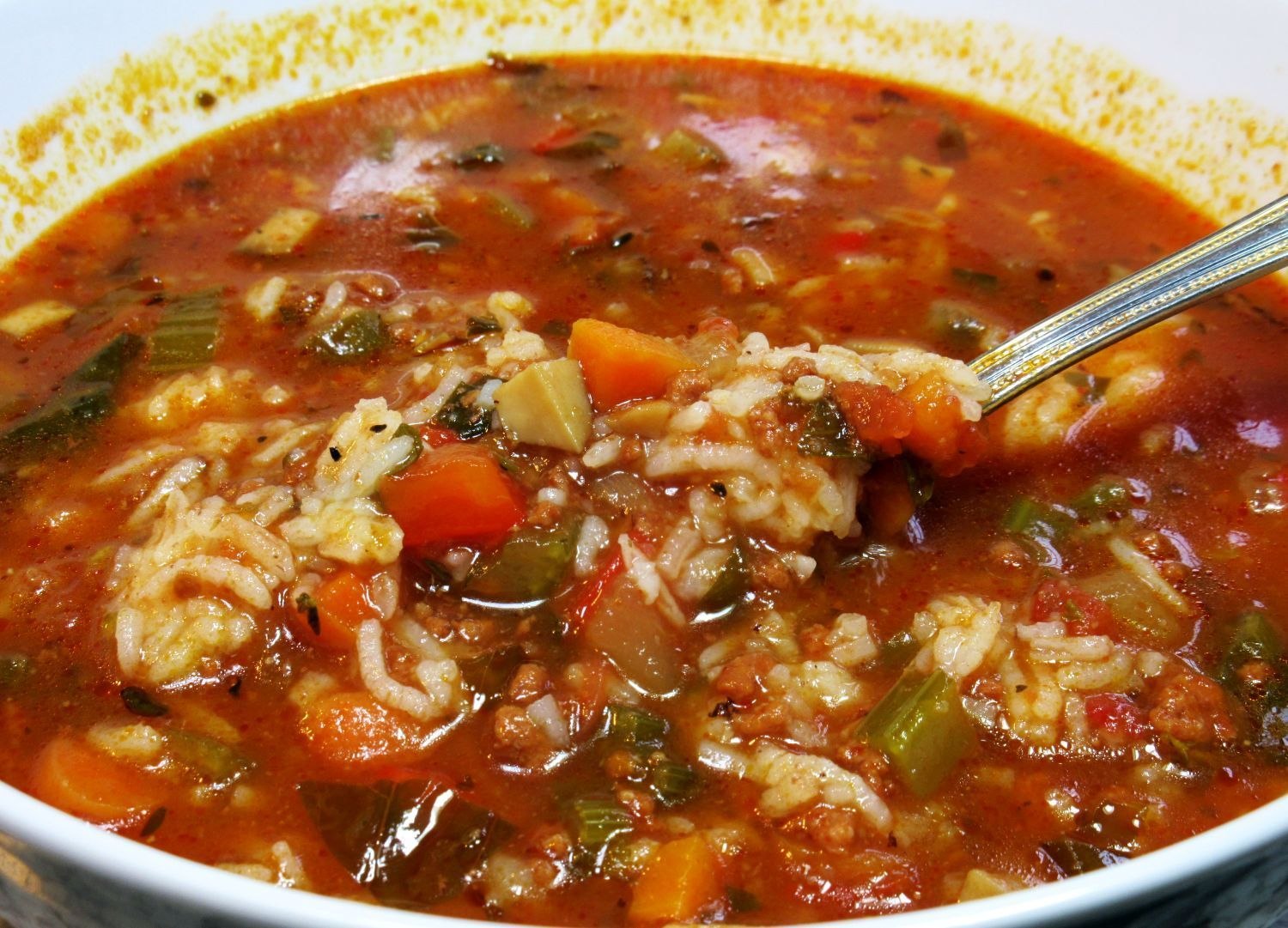 Meat soup. Суп рисовый с мясом. Вкусный суп из говядины. Суп с рисом и говядиной. Рисовый суп с говядиной.