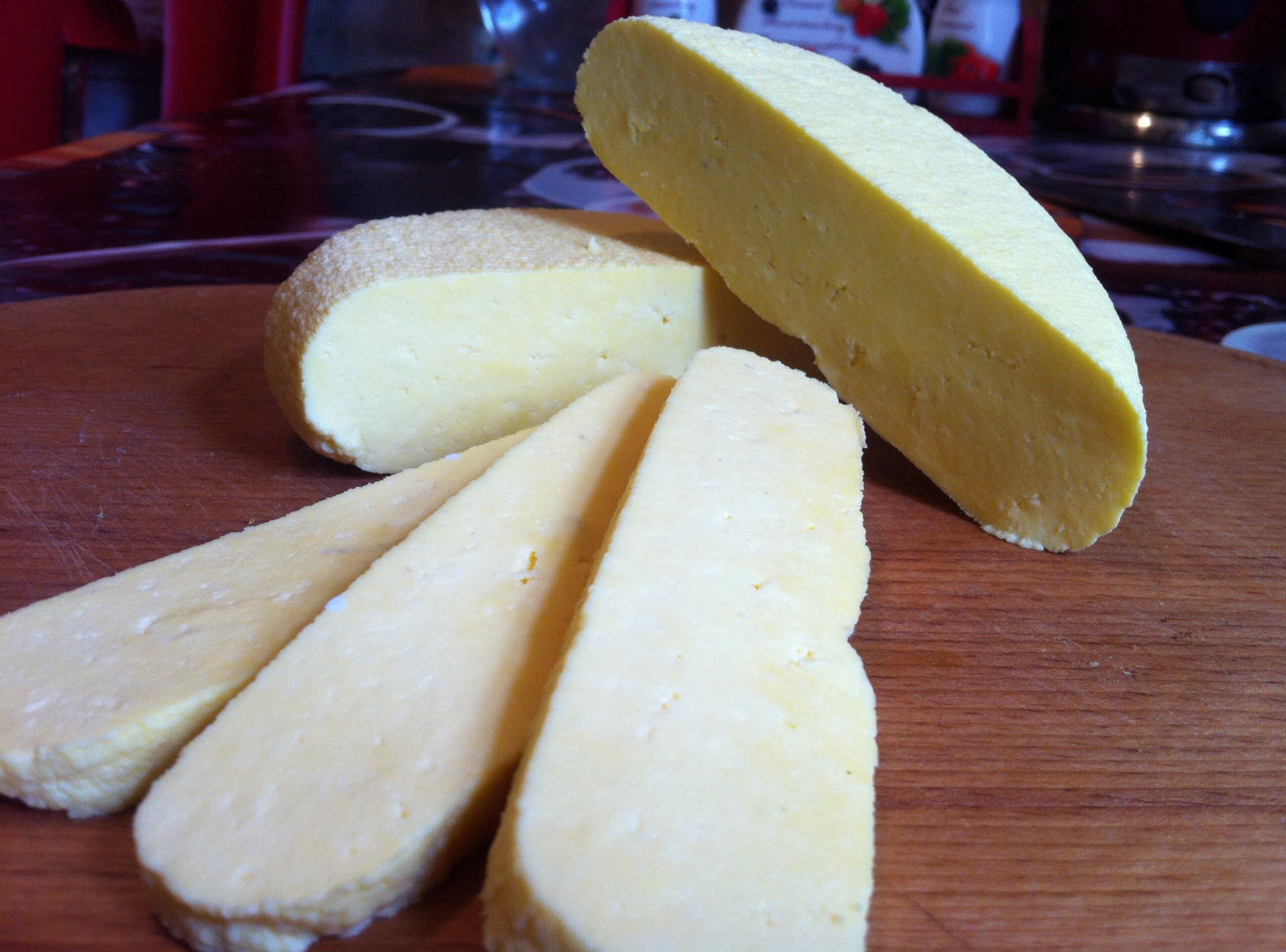 Вкусный домашний сыр. Домашний сыр. Сыр из молока. Очень вкусный домашний сыр.. Домашний сыр из молока.