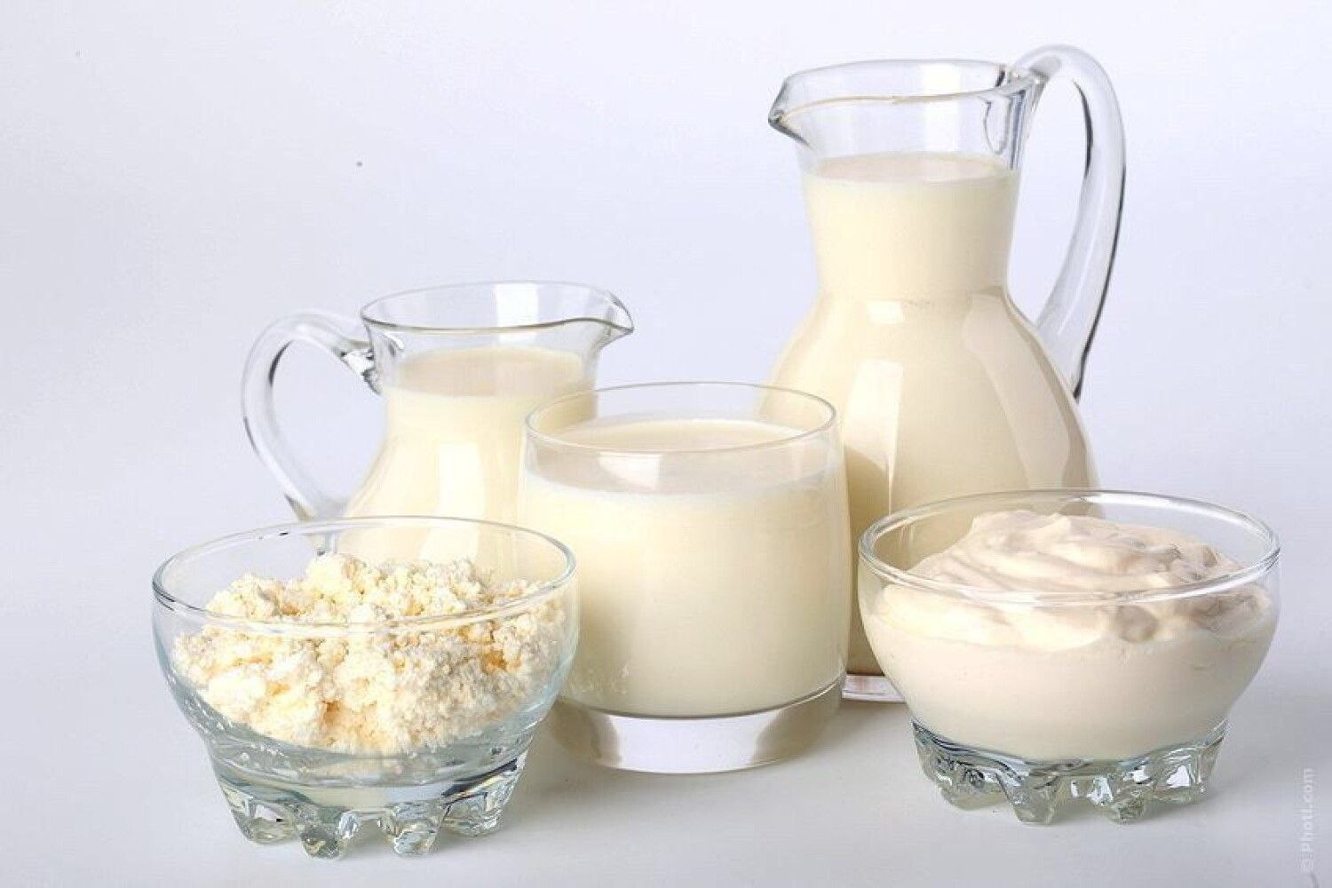 Масло сметана сливки. Молочная продукция. Молоко сметана творог. Молочко творог сметана. Молочные.