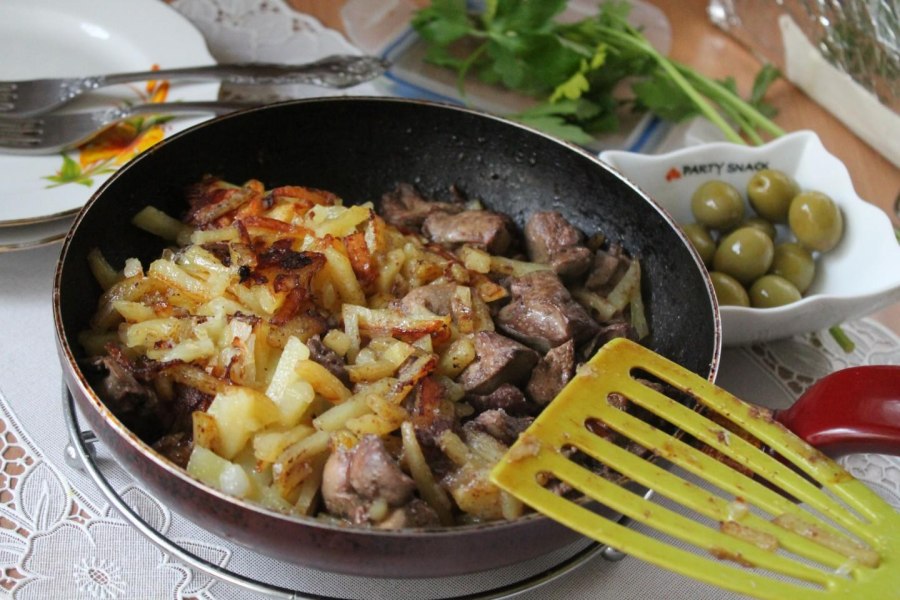 Тушёные рёбрышки с картошкой