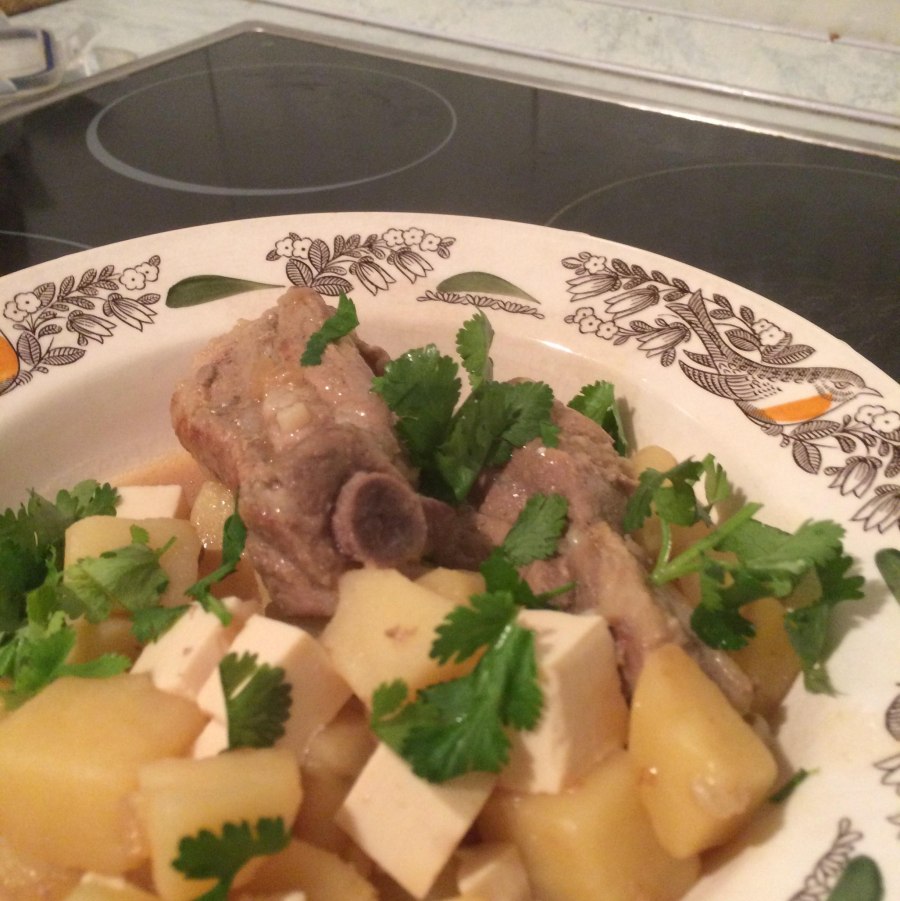 Жаркое со свиными ребрышками