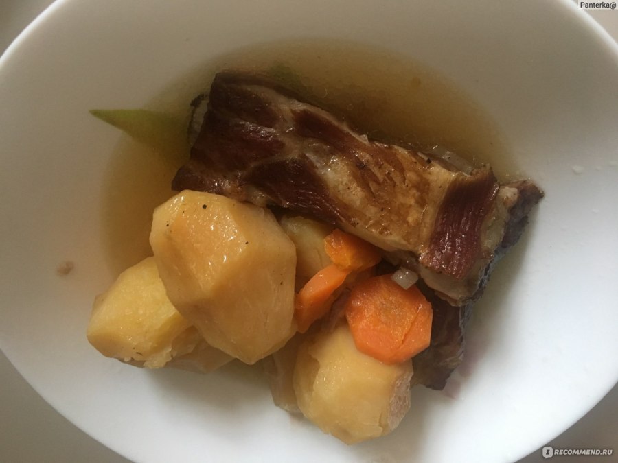 Картошка тушёная с копчёными рёбрышками в мультиварке