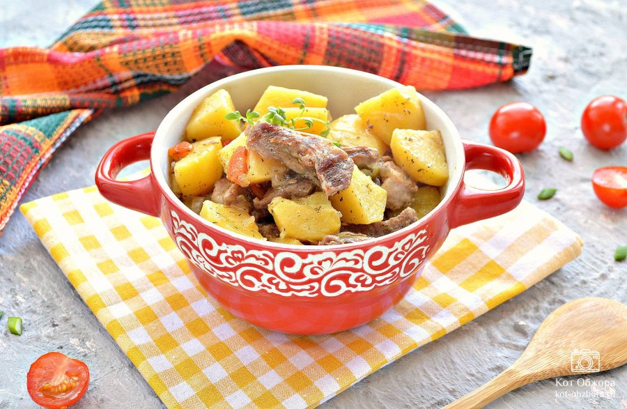 Рёбрышки свиные в духовке с картошкой