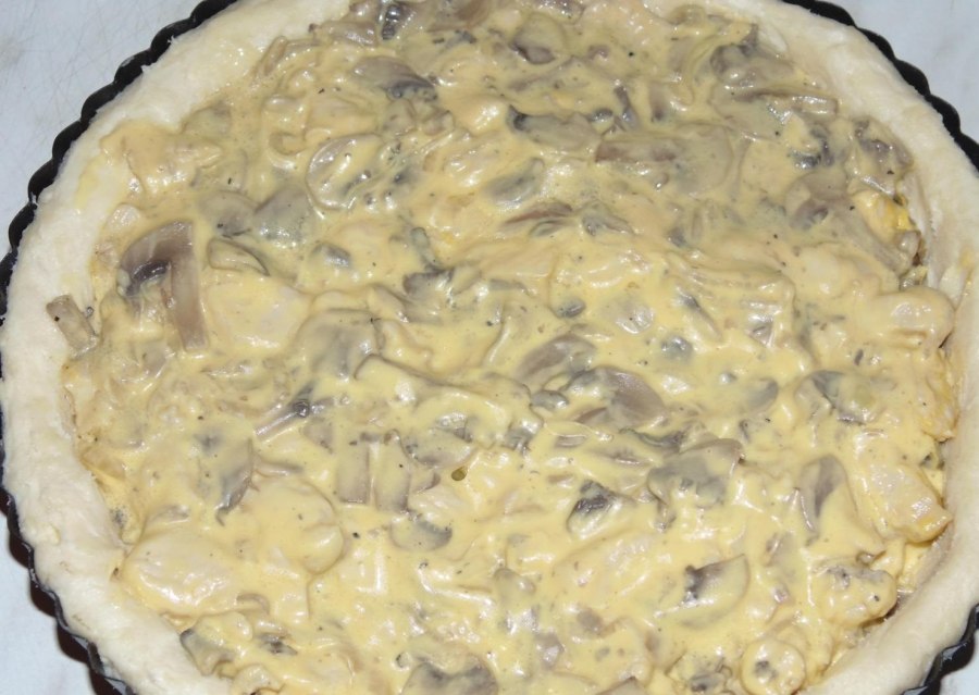 Пирог с курицей и сыром
