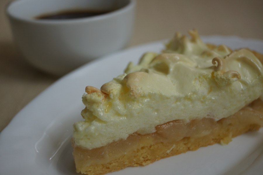 Фермерский пирог с грушами и заварным кремом