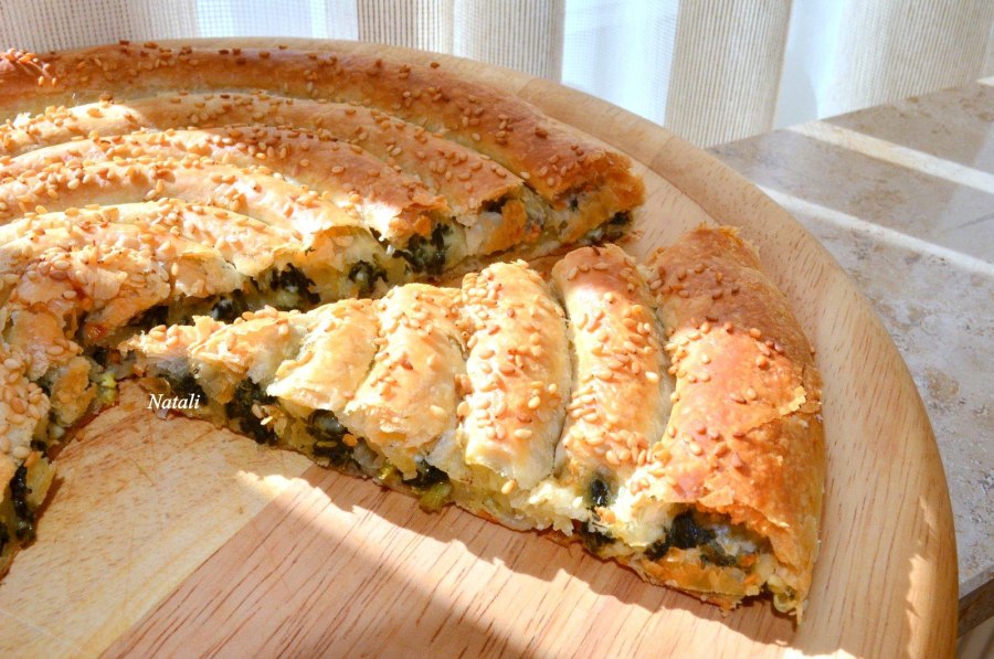 Пирог со шпинатом и грибами