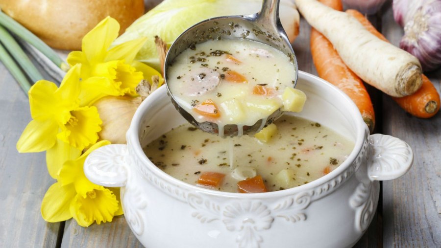 Суп с сухими грибами и курицей