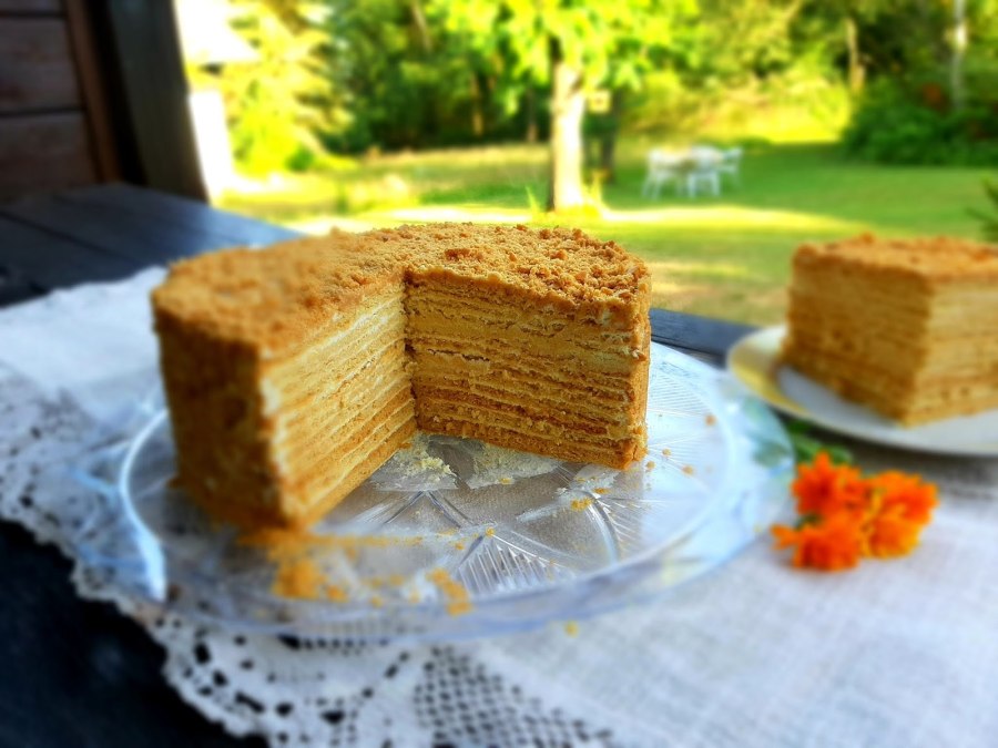 Рецепт пирожного медовик