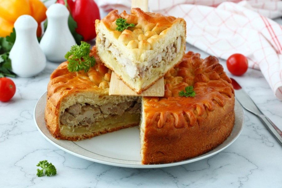 Пирог с рыбой горбушей