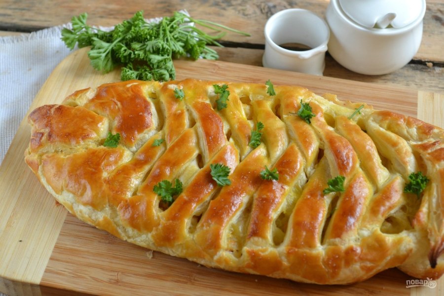 Открытый пирог со скумбрией