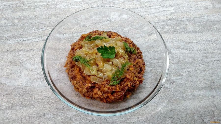 Фасоль с жареным луком
