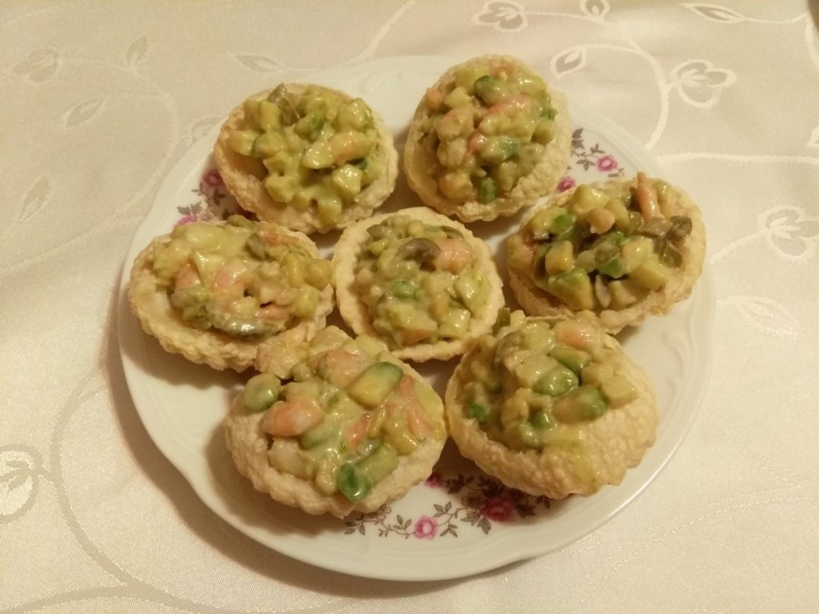 Тарталетки с семгой и творожным сыром