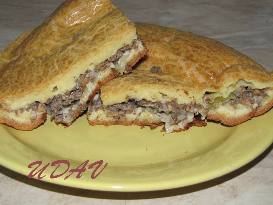 Пирог из консервы рыбной с картошкой