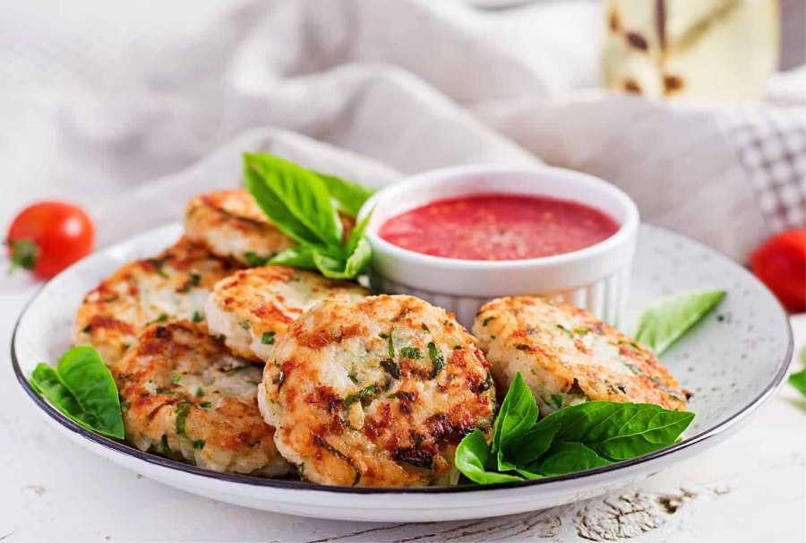 Куриные котлеты с адыгейским сыром