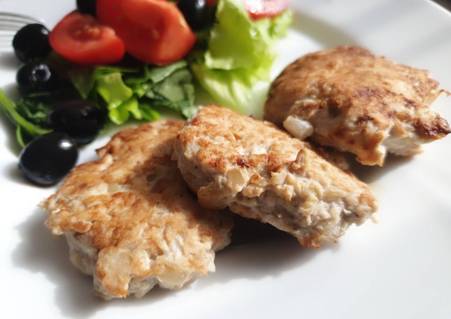 Куриные шарики в сырно-сливочном соусе