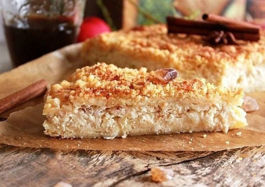 Пирог с отрезанным куском
