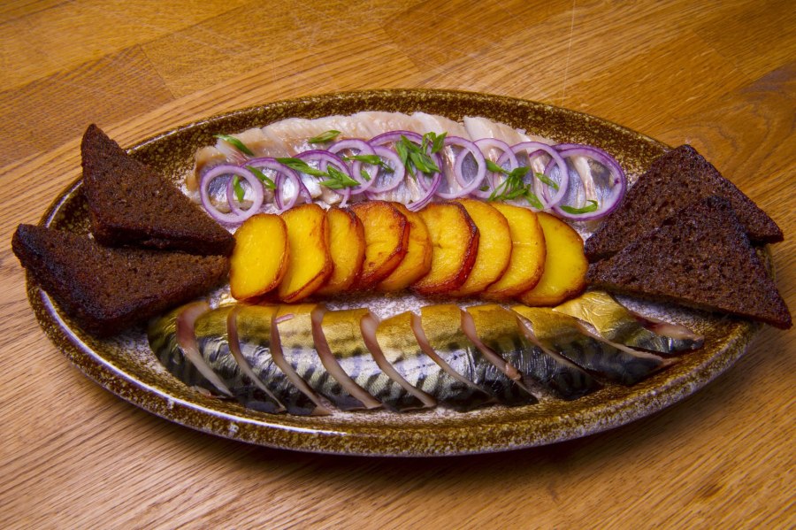Скумбрия и селедка