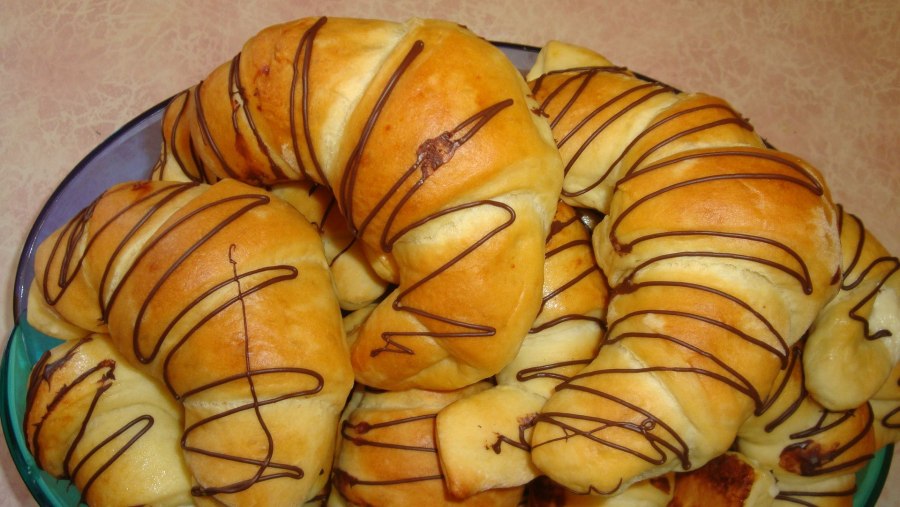 Рогалик со сгущенкой