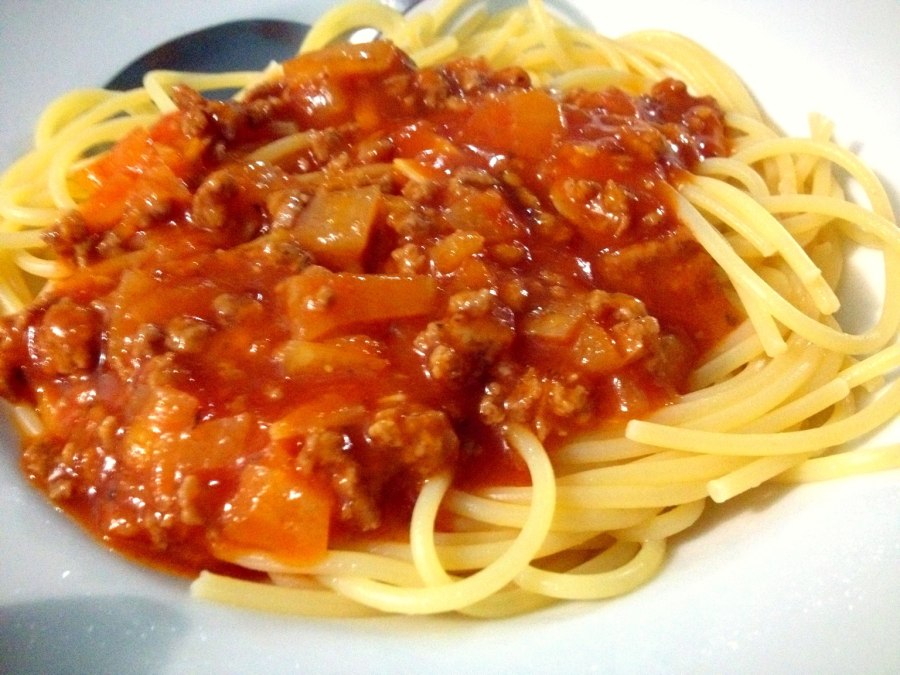 Картофель с соусом болоньезе