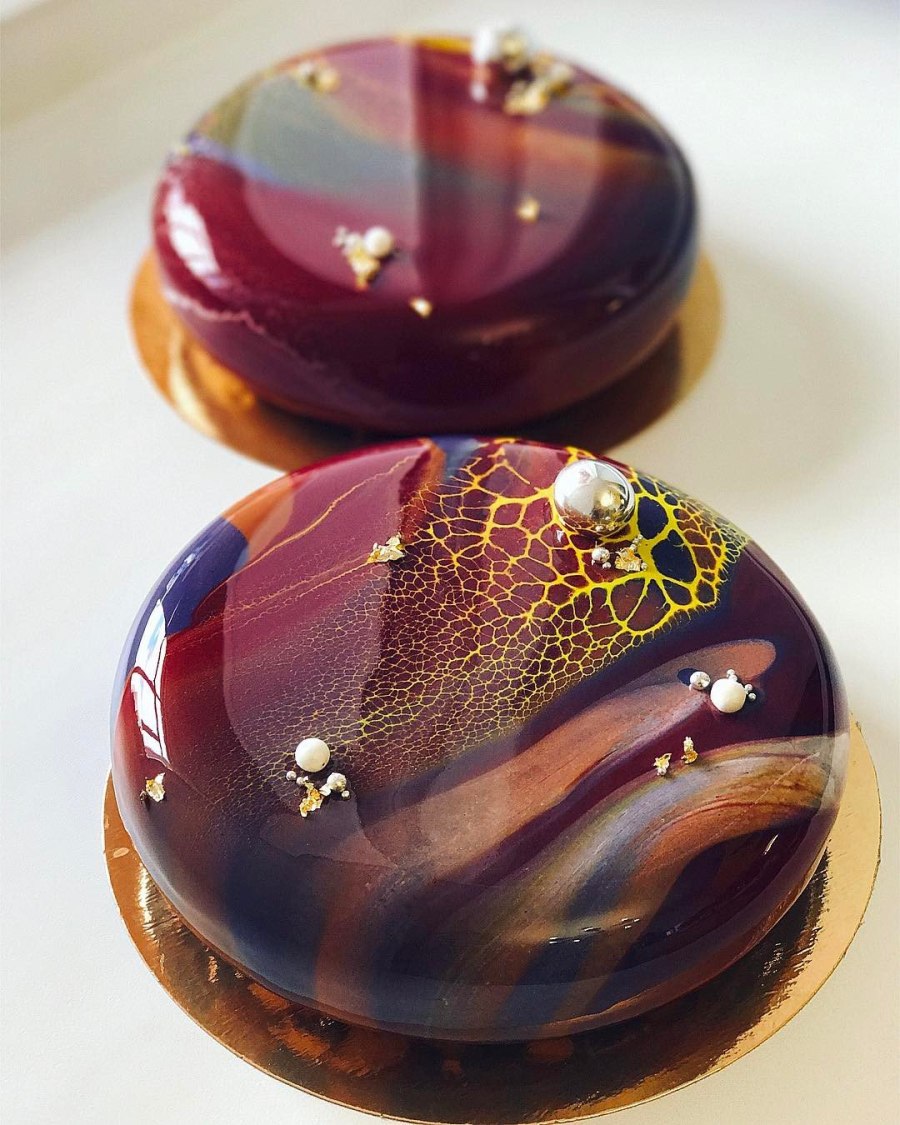 Муссовый торт с зеркальной глазурью