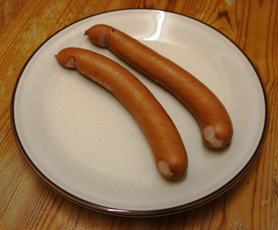 Сосиска с горчичкой