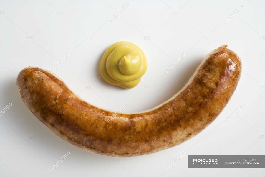 Сардельки с горчицей