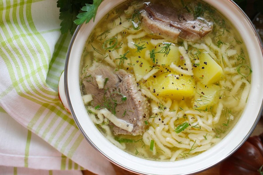 Суп из домашней лапши с курицей