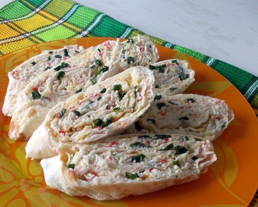 Закуска из лаваша с крабовыми палочками