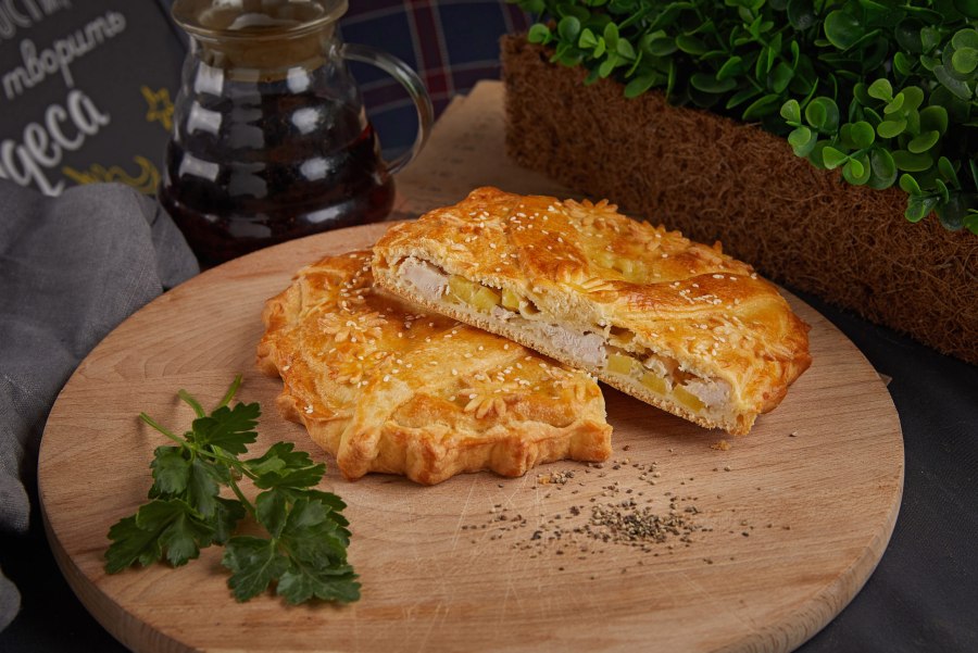 Пирог с курицей и картофелем