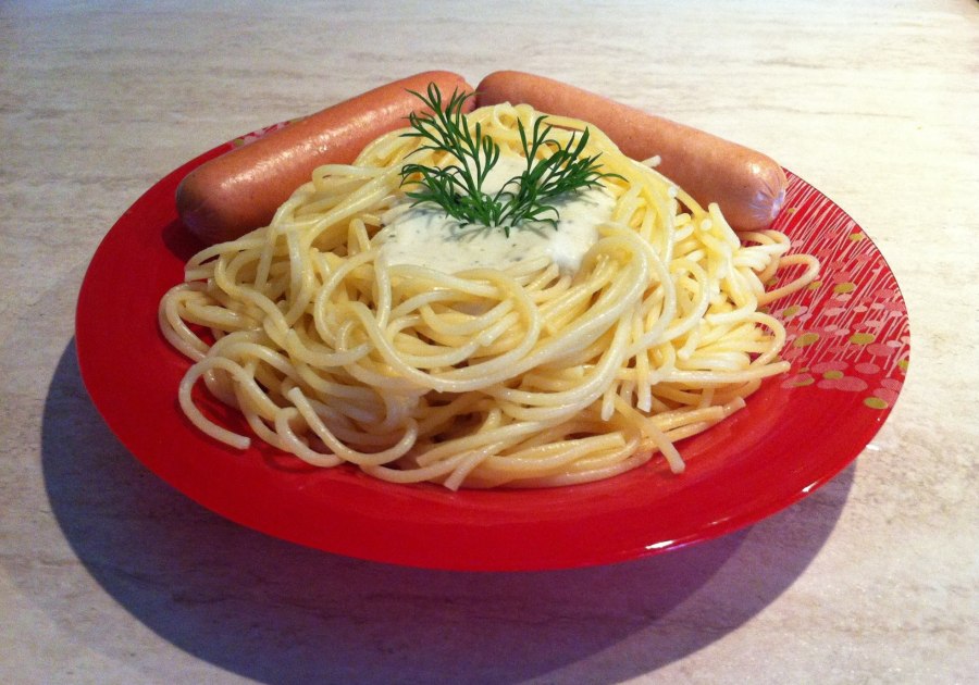 Макароны с сардельками