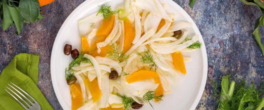 Салат с апельсинами, фенхелем и маслинами