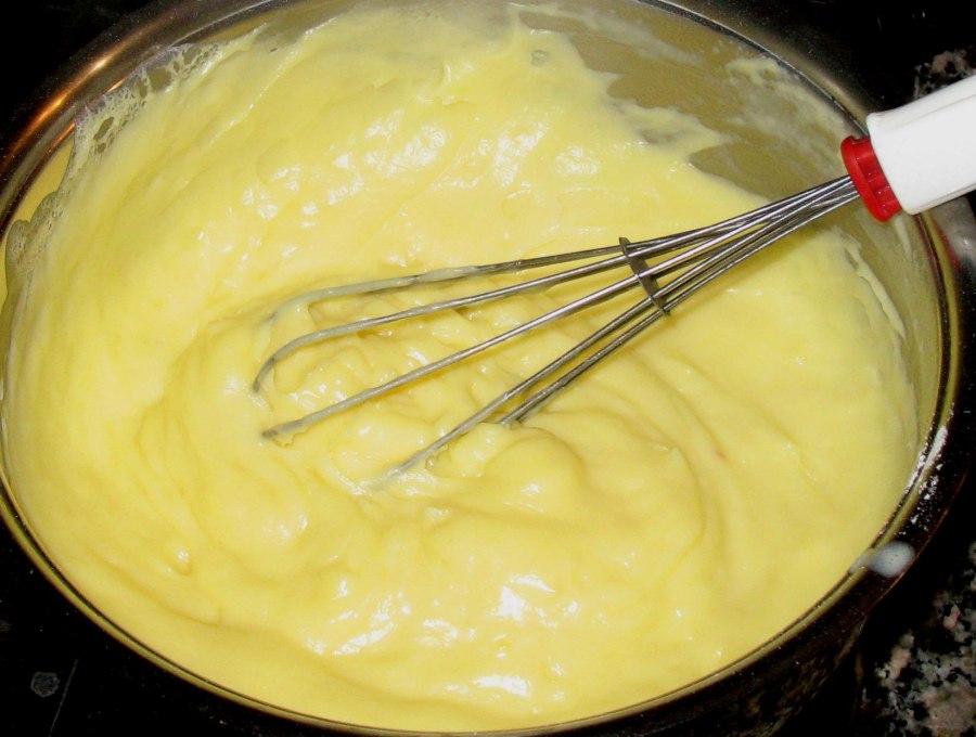 Лакомка с заварным кремом