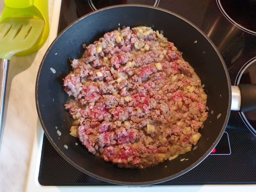 Рисовая запеканка на сковороде без духовки