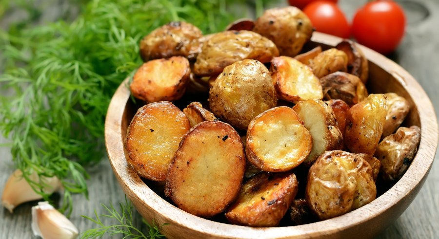 Картофель по-деревенски в духовке