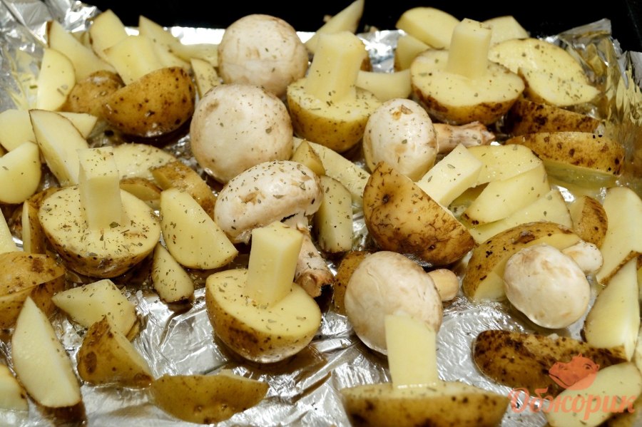 Запеченная картошка с грибами