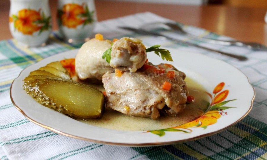 Курица в сметане на сковороде
