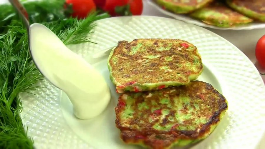 Оладьи из кабачков с сыром и чесноком