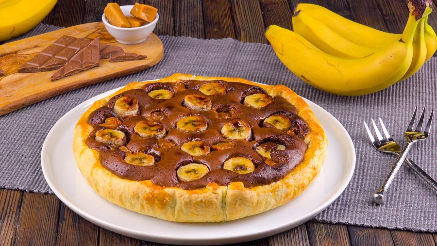 Слойки с яблоками