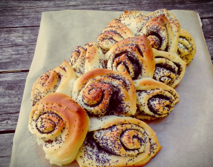 Красивая выпечка с маком