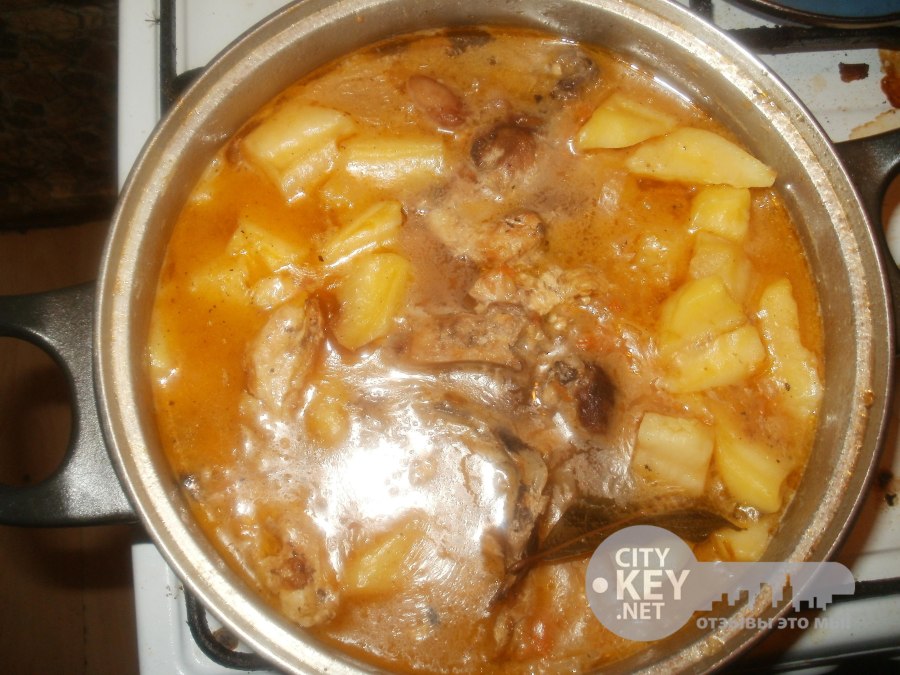Картофель тушеный с грибами