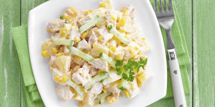 Салат с ананасом и курицей