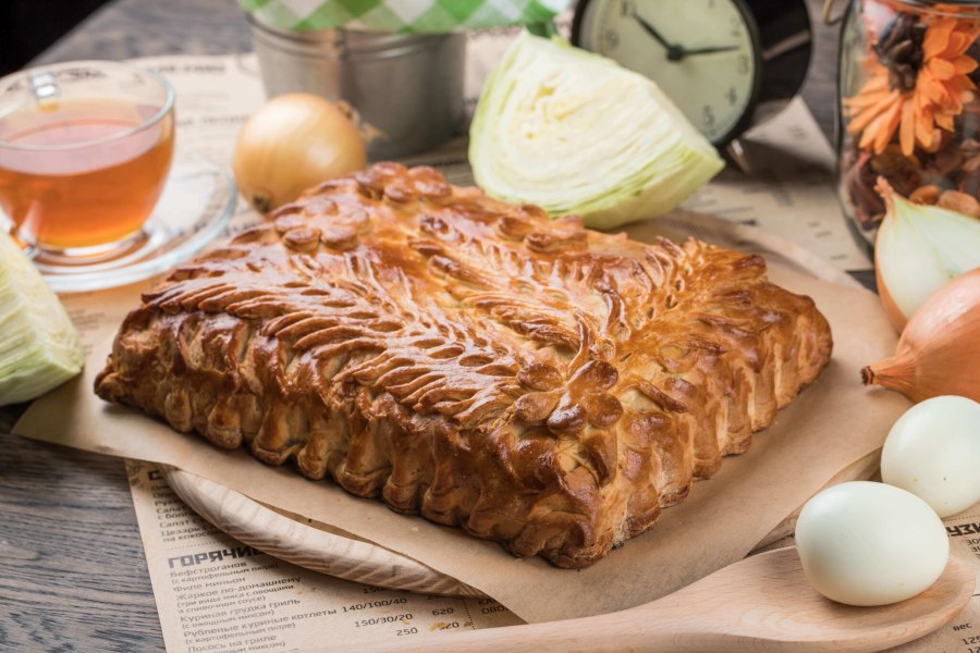 Кулебяка с фаршем и картошкой