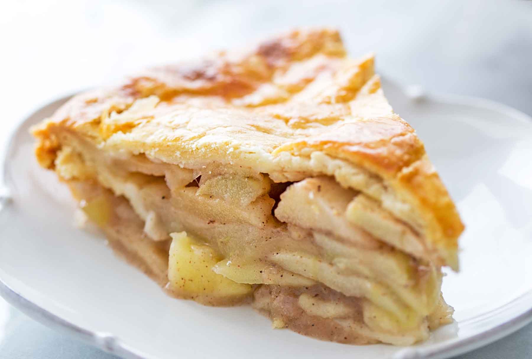 Apple pie. Эппл Пай яблочный пирог. Яблочный пирог США. Американский яблочный Пай. Пирог Пай с яблоками.