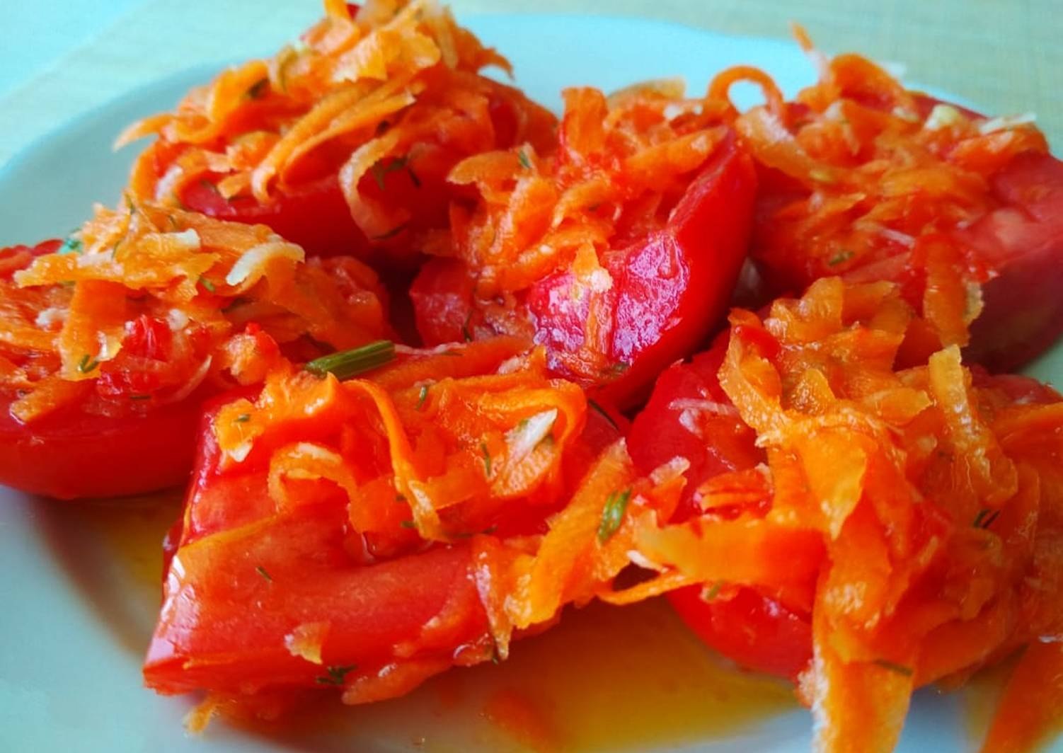 Помидоры с морковкой по корейски