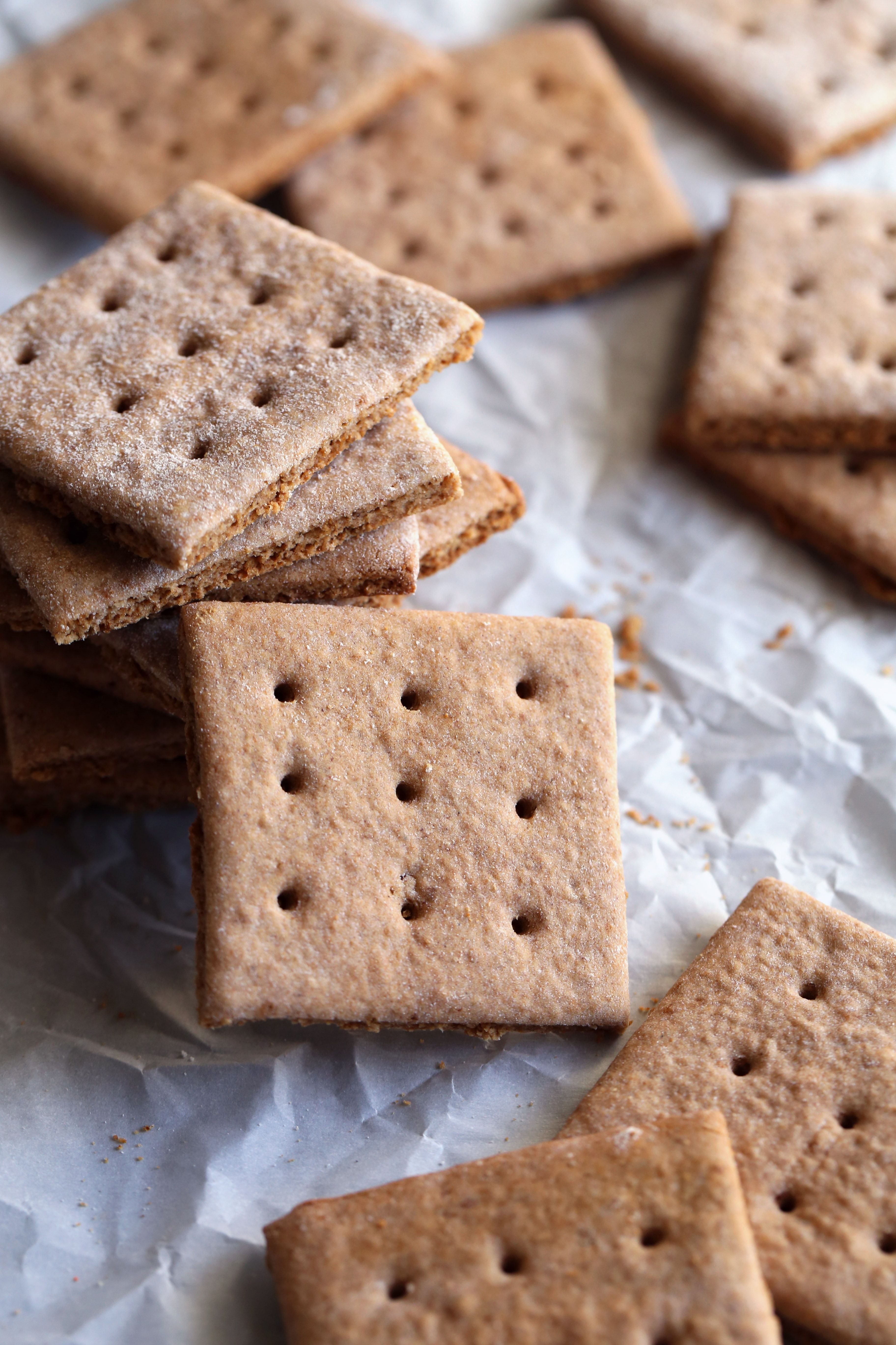 Вкусные крекеры. Крекеры Грэхема. Печенье Грэхем. Graham Cracker crust. Печенье крекер.