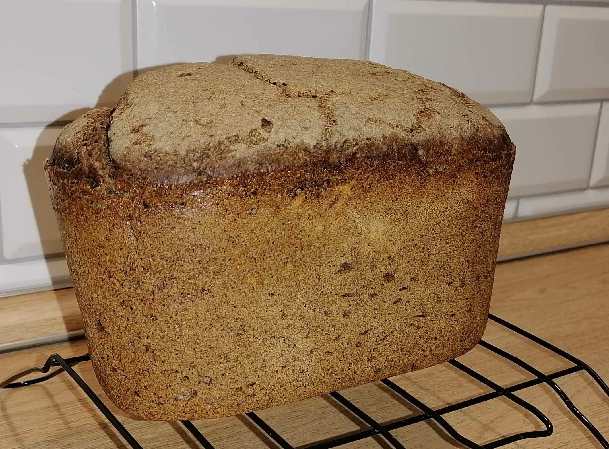 Рецепт ржаного хлеба на закваске в хлебопечке. Бездрожжевой хлеб в хлебопечке Panasonic. Солодовый хлеб. Ржаной хлеб на закваске. Солодовый хлеб на закваске.