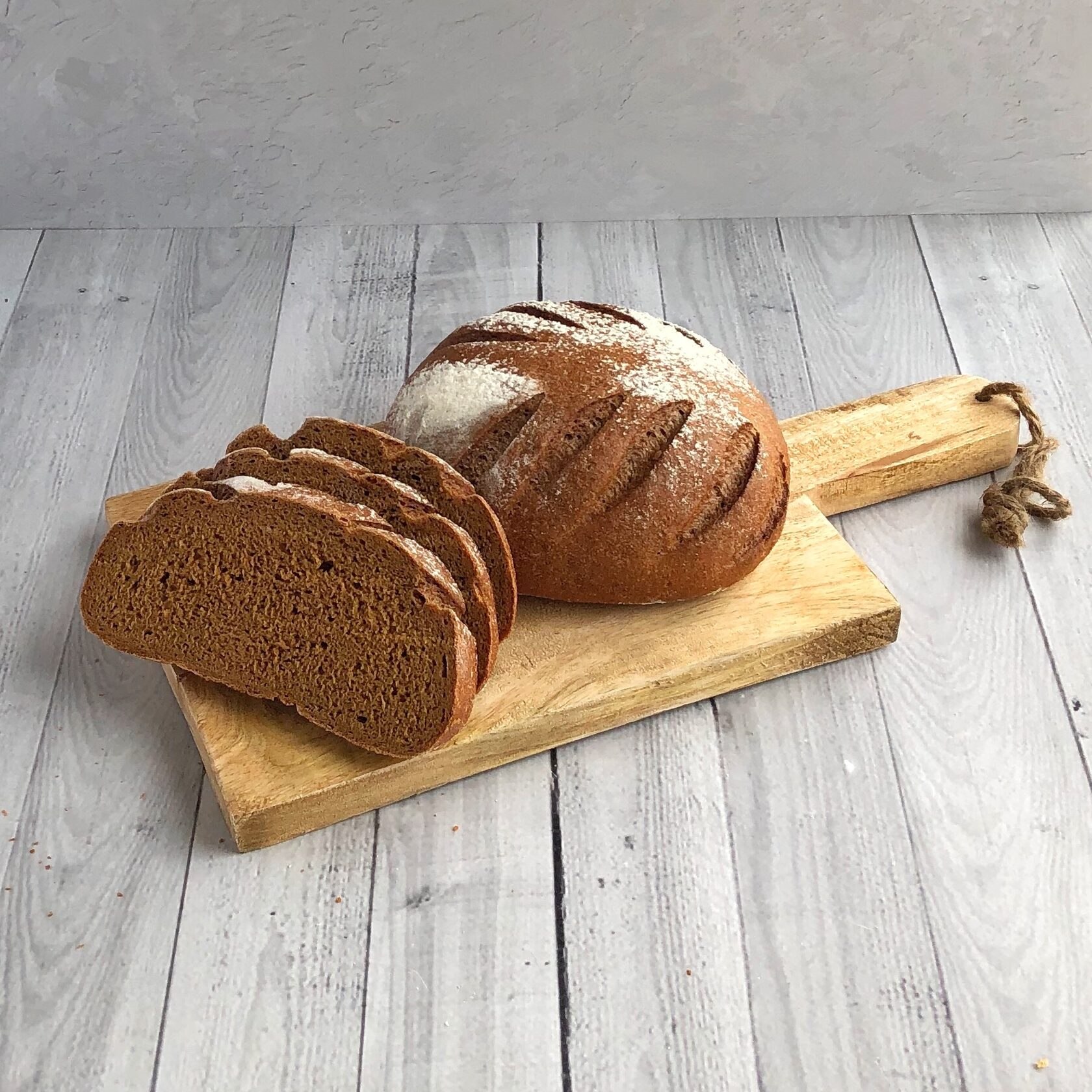 Подовый хлеб это какой. Хлеб Дарницкий подовый. Хлеб ржаной подовый. Хлеб Кандринский, подовый 0.65. Пшенично-ржаной хлеб подовый.