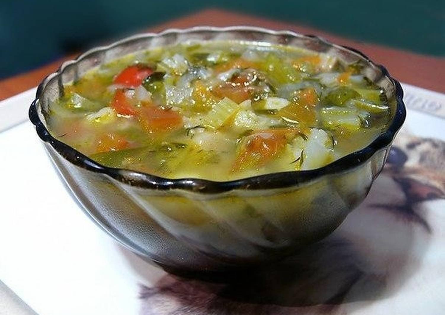 Суп из стеблей сельдерея. Овощной суп боннский. Овощной суп с сельдереем. Суп с сельдереем для похудения. Овощной суп для похудения.